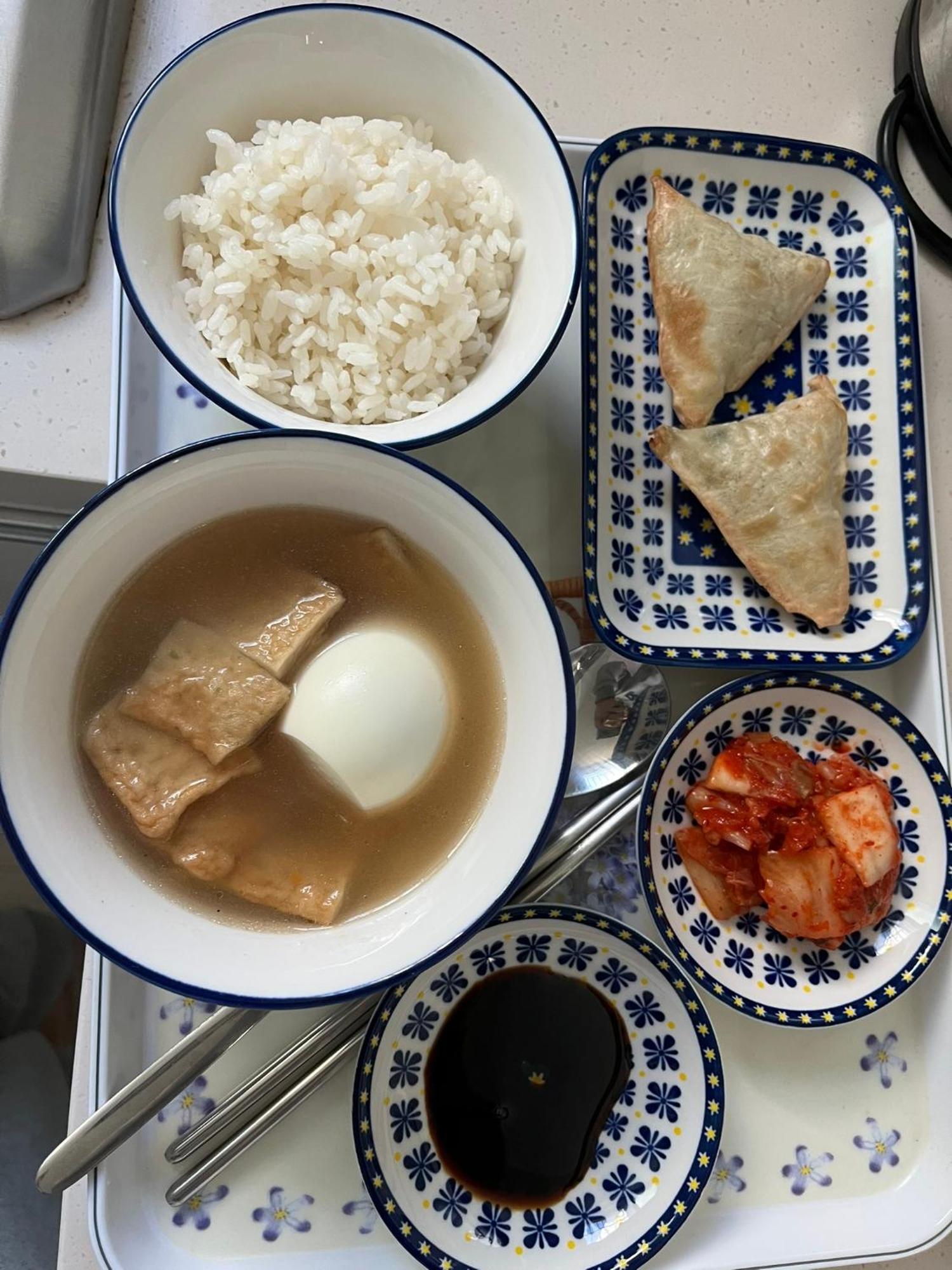 Bueno Day - Near Hongdae & Historic Sites Hostel